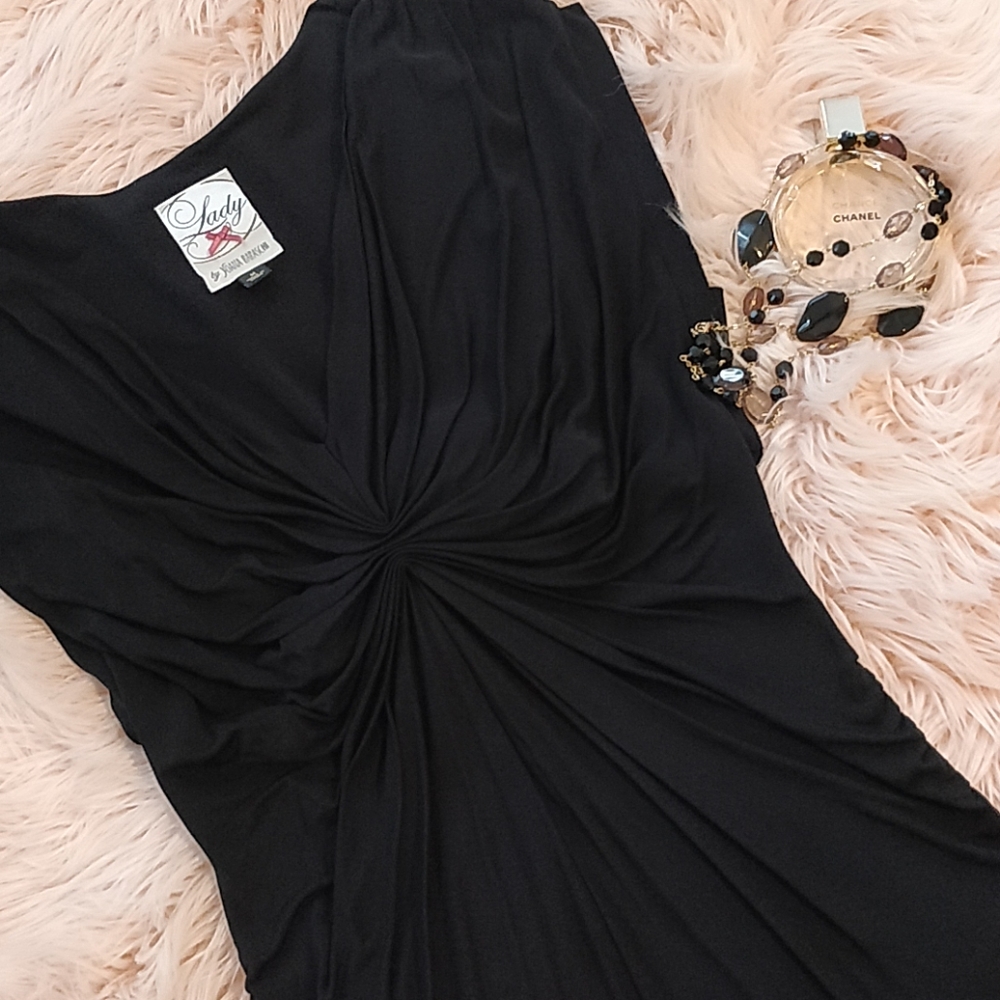 Lady by Yoana Baraschi lttle black dress